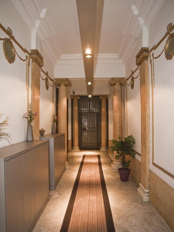 Las Ramblas Suites Barcelona Eksteriør billede