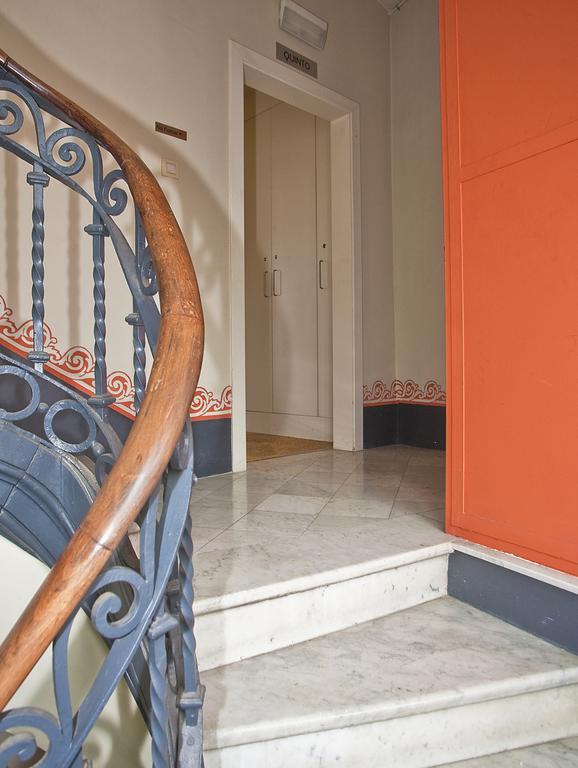 Las Ramblas Suites Barcelona Eksteriør billede