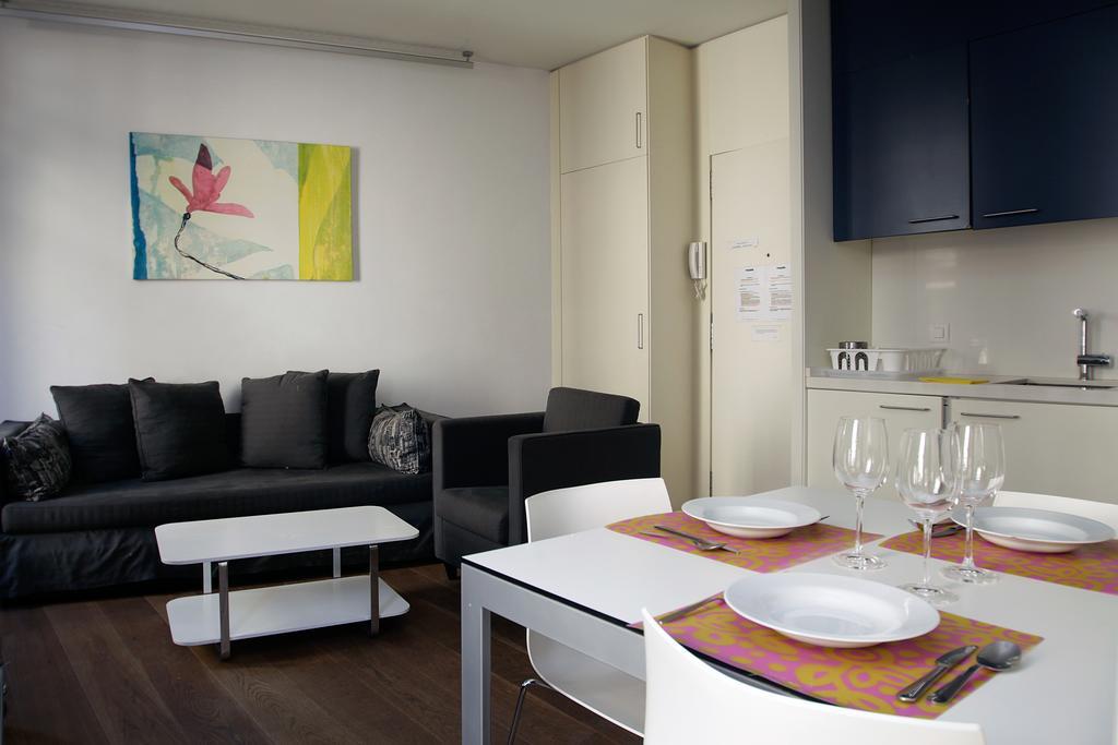 Las Ramblas Suites Barcelona Eksteriør billede