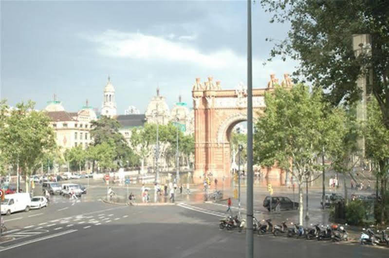 Las Ramblas Suites Barcelona Eksteriør billede