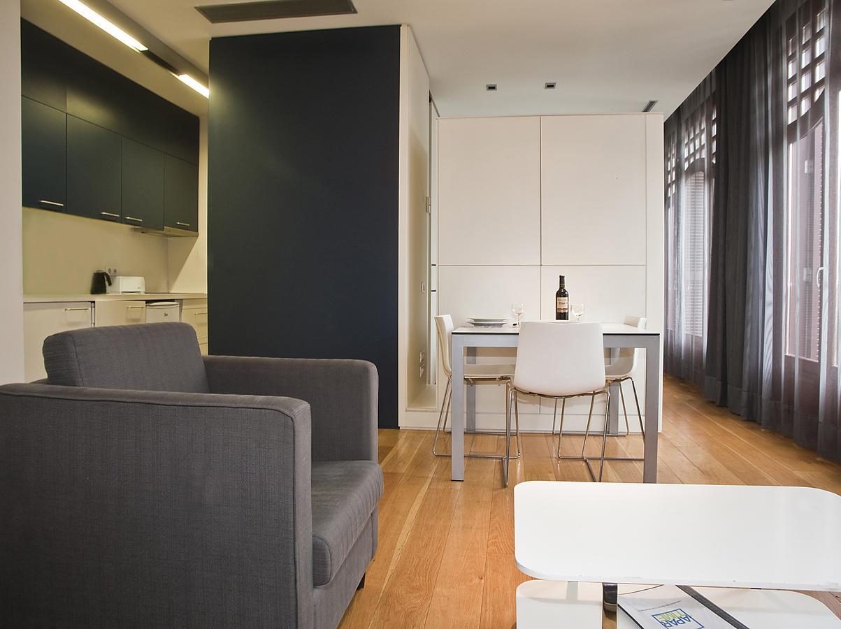 Las Ramblas Suites Barcelona Værelse billede